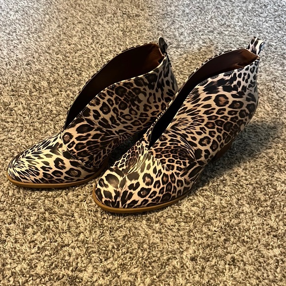 weeboo shoes wholesale